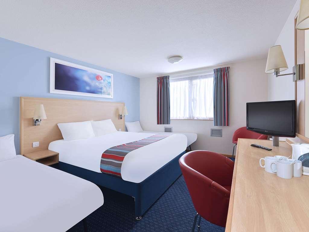 Travelodge Preston Chorley Chorley  Δωμάτιο φωτογραφία